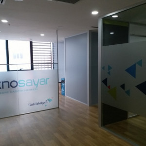 AKAD30-Aluminyum-Kapi