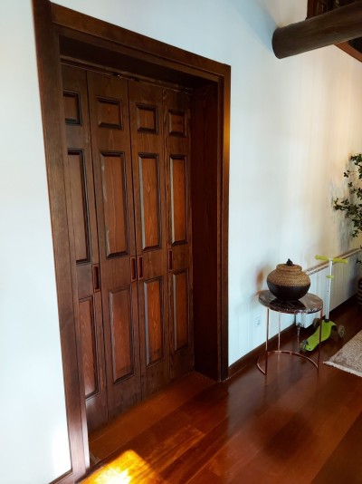 Ahsap-Camsiz-Katlanir-Kapi-03 